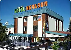 Hotel Nevasur 3*